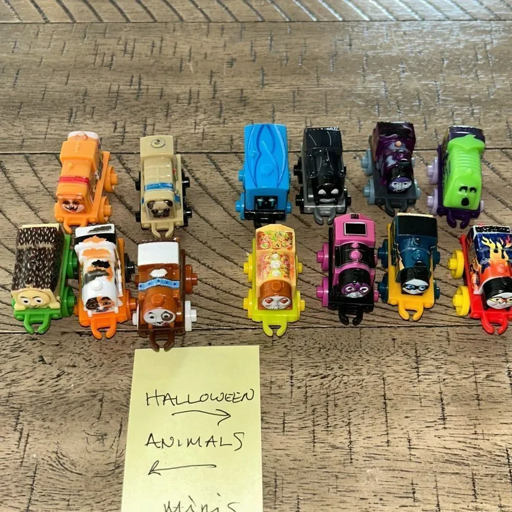 Mini Thomas Train 🚂 Toy Set. Choo Choo!! 13 mini engines Halloween🎃Animals 🦁